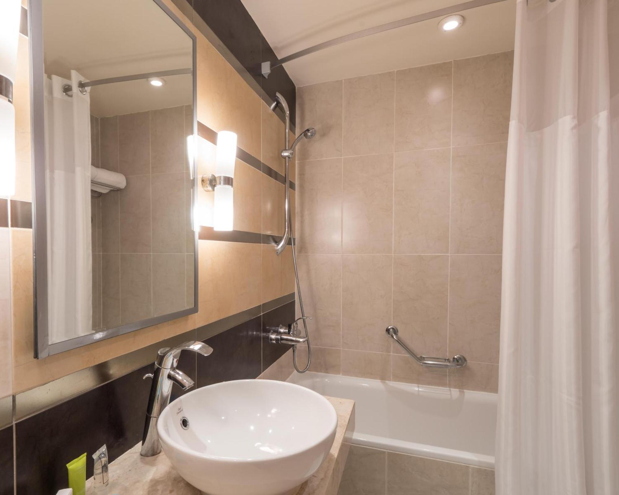 Jacuzzi Suite