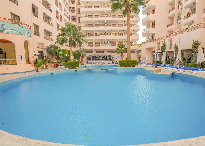 Empire Hotel Aqua Park - Couples And Families